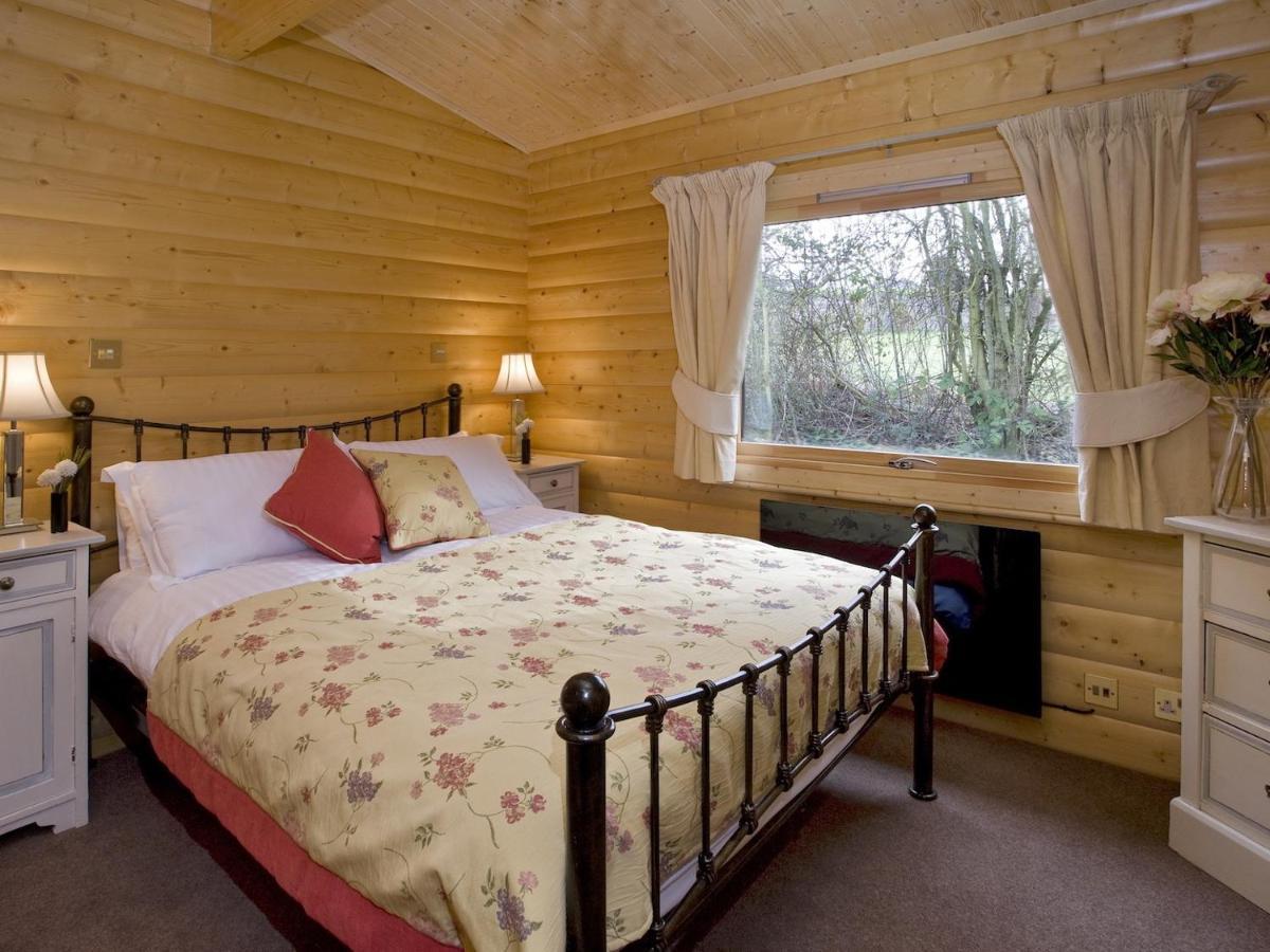 Cherbridge Lodges - Riverside Lodges, Short Lets Oxford Exteriér fotografie